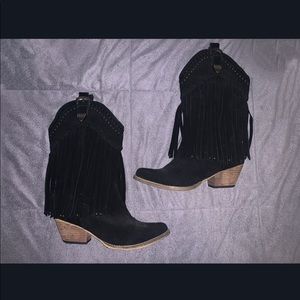 Suede-like fridge cowboy boots